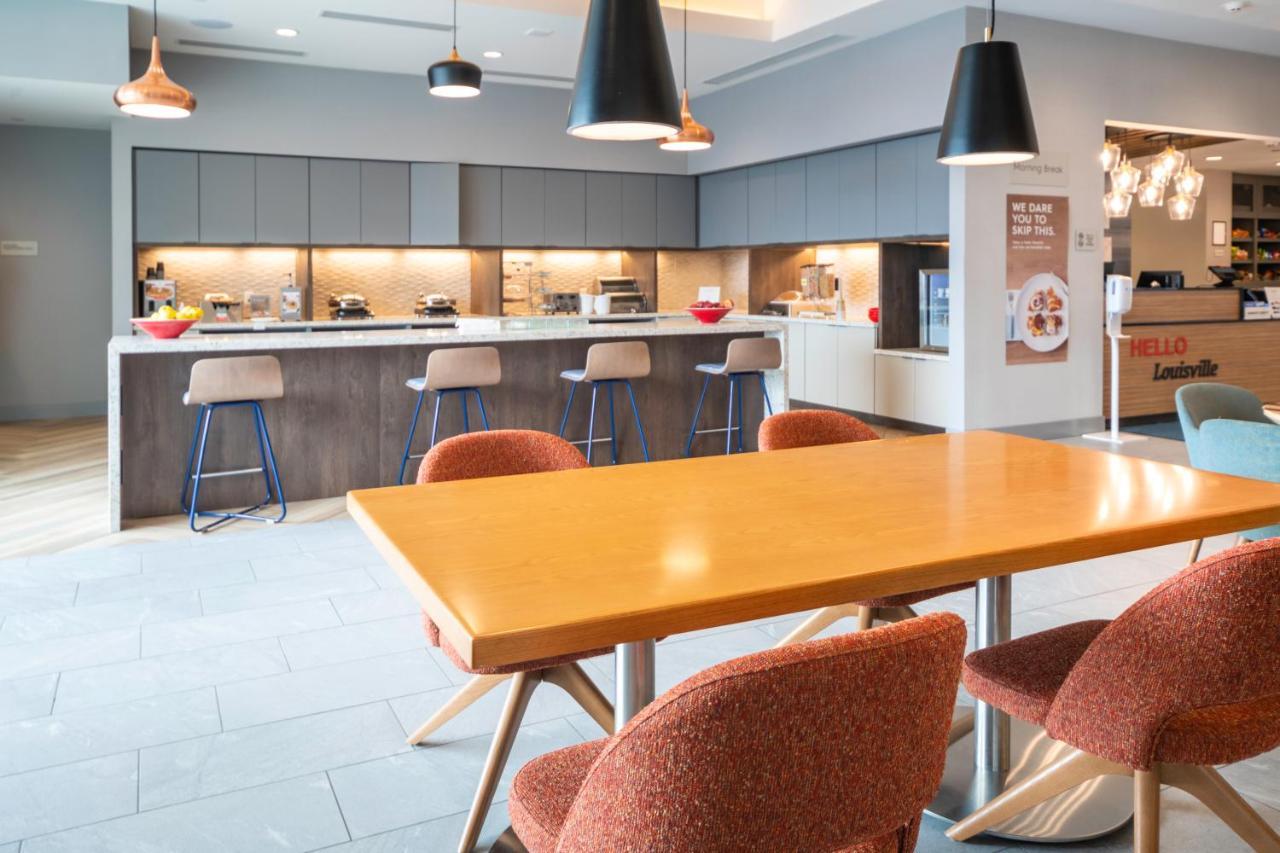 Towneplace Suites By Marriott Louisville Downtown Bagian luar foto