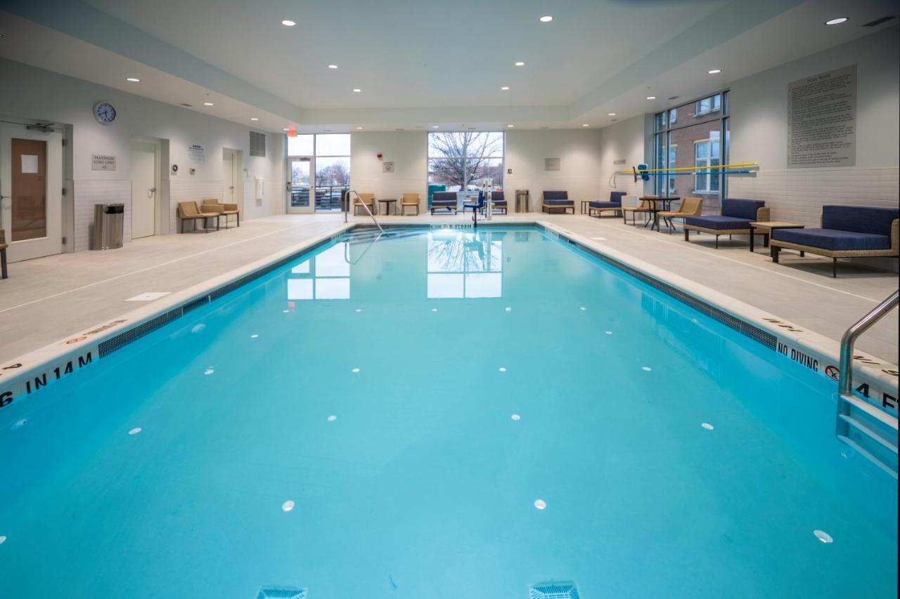 Towneplace Suites By Marriott Louisville Downtown Bagian luar foto