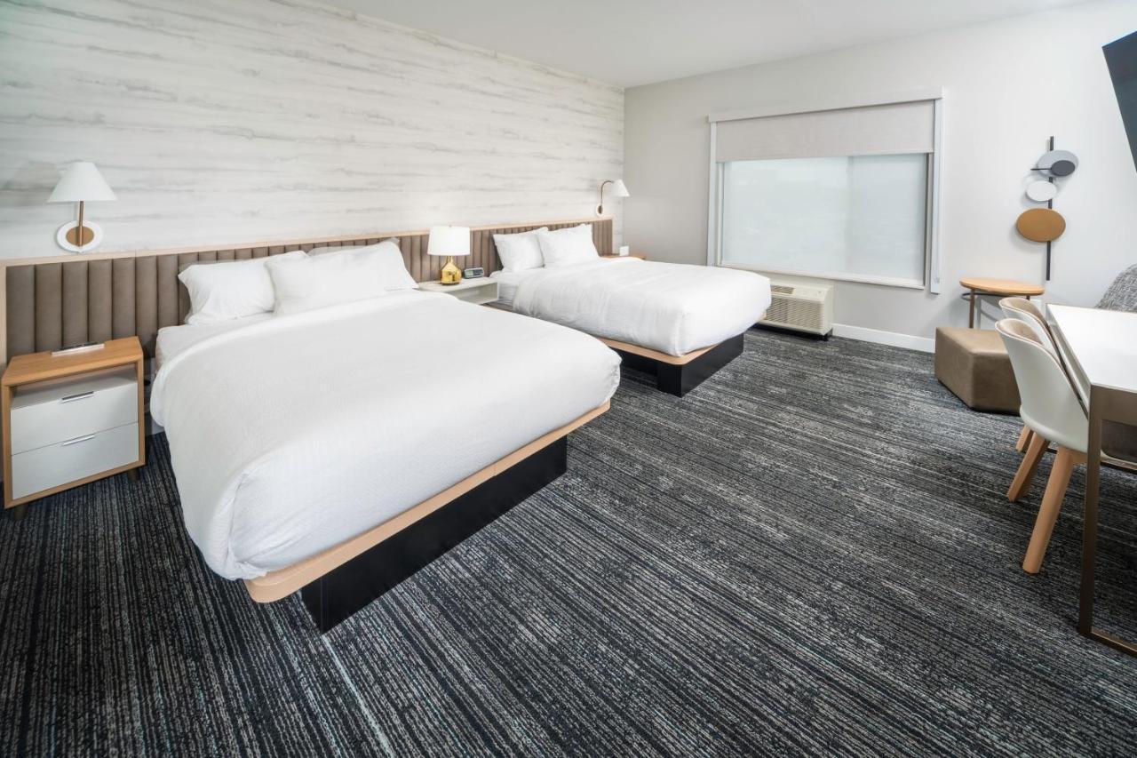 Towneplace Suites By Marriott Louisville Downtown Bagian luar foto