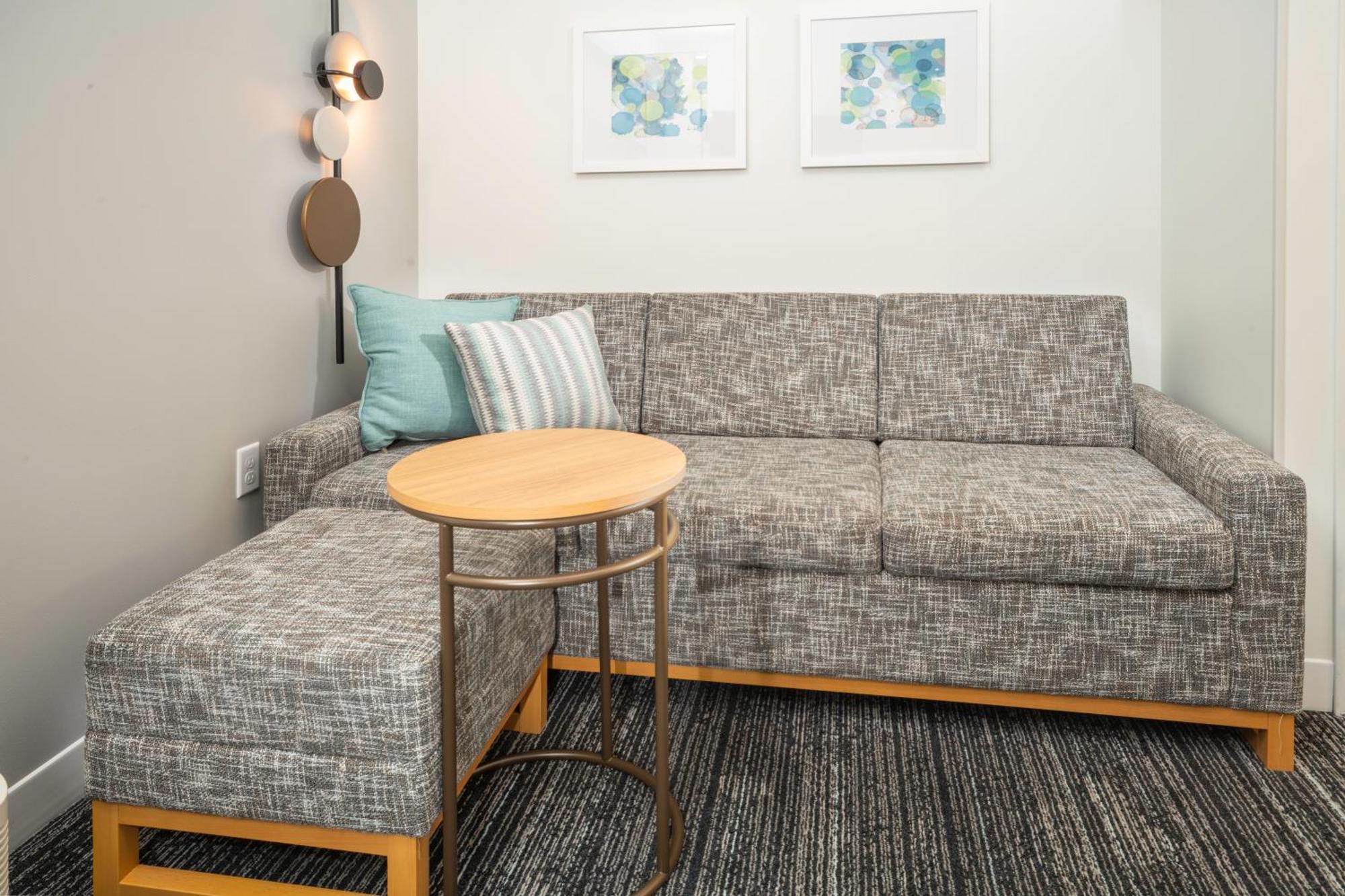 Towneplace Suites By Marriott Louisville Downtown Bagian luar foto